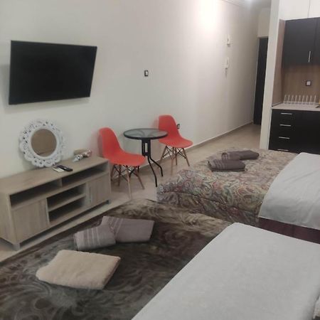 G M 3 Rooms Kentpo In The Heart Of The City Larissa Luaran gambar