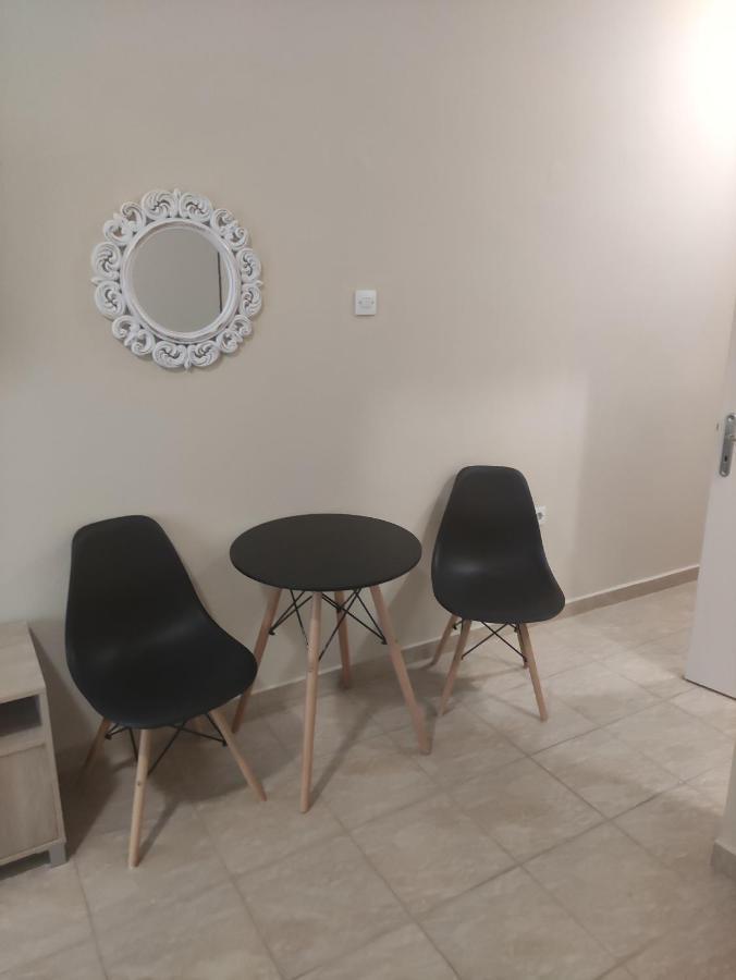 G M 3 Rooms Kentpo In The Heart Of The City Larissa Luaran gambar
