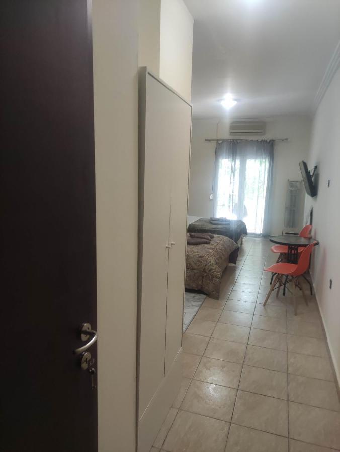 G M 3 Rooms Kentpo In The Heart Of The City Larissa Luaran gambar