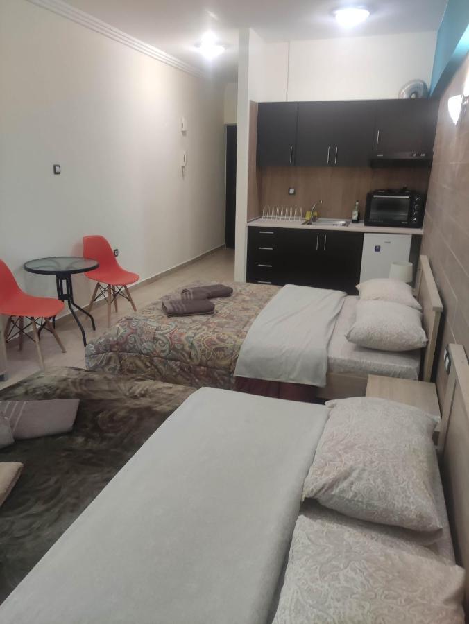 G M 3 Rooms Kentpo In The Heart Of The City Larissa Luaran gambar